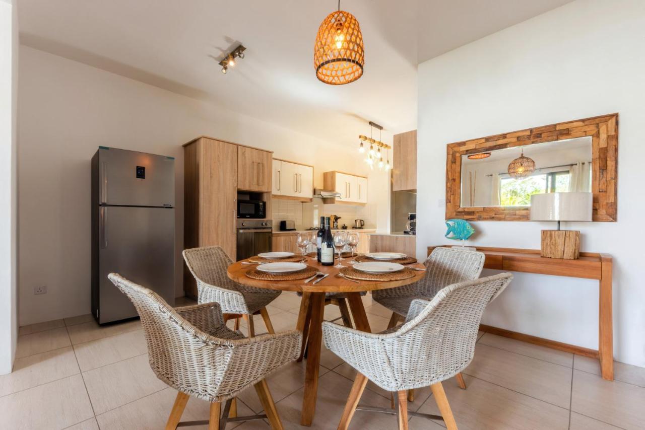 West Wood Holiday Apartment, C6 - Flic En Flac With Pool At A Quiet Location, Beautifully Decorated And Close To The Beach Exterior photo